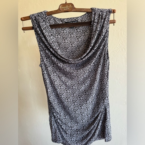 Cable and Gauge Cowl neck tank - Picture 2 of 3